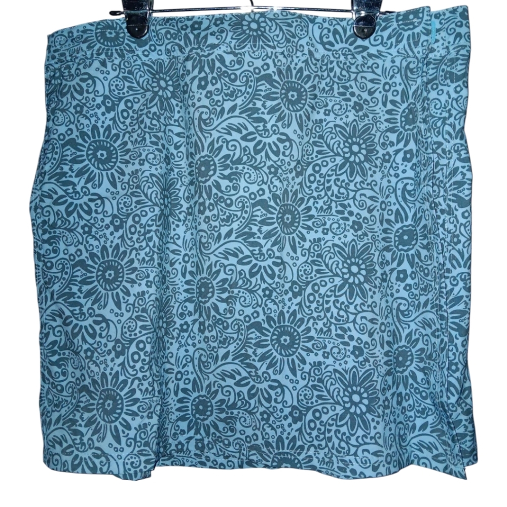NWT Rip Skirt Blue Floral Design W/Pockets  SZ XLarge